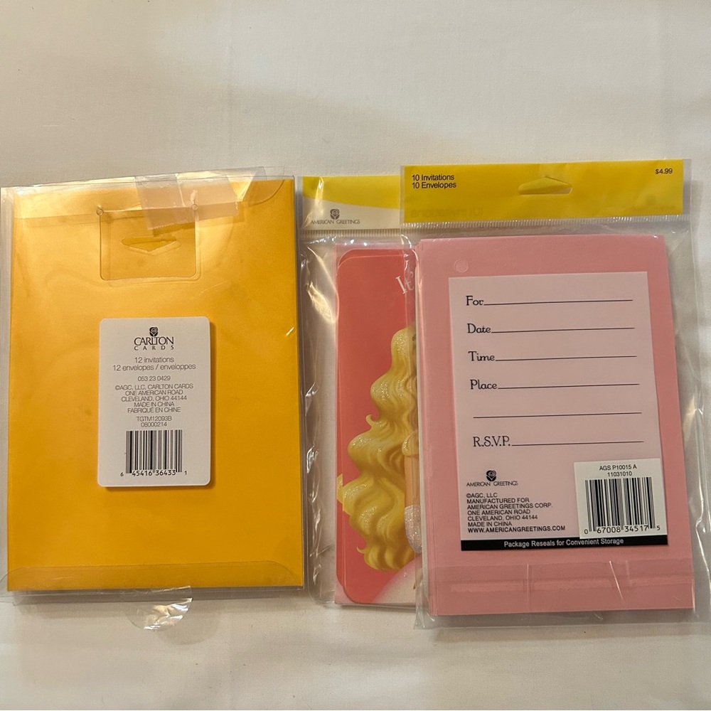 32 Party Invitations - Picture 2 of 4